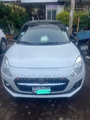 Suzuki Swift 2021 White