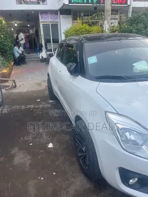 Suzuki Swift 2021 White