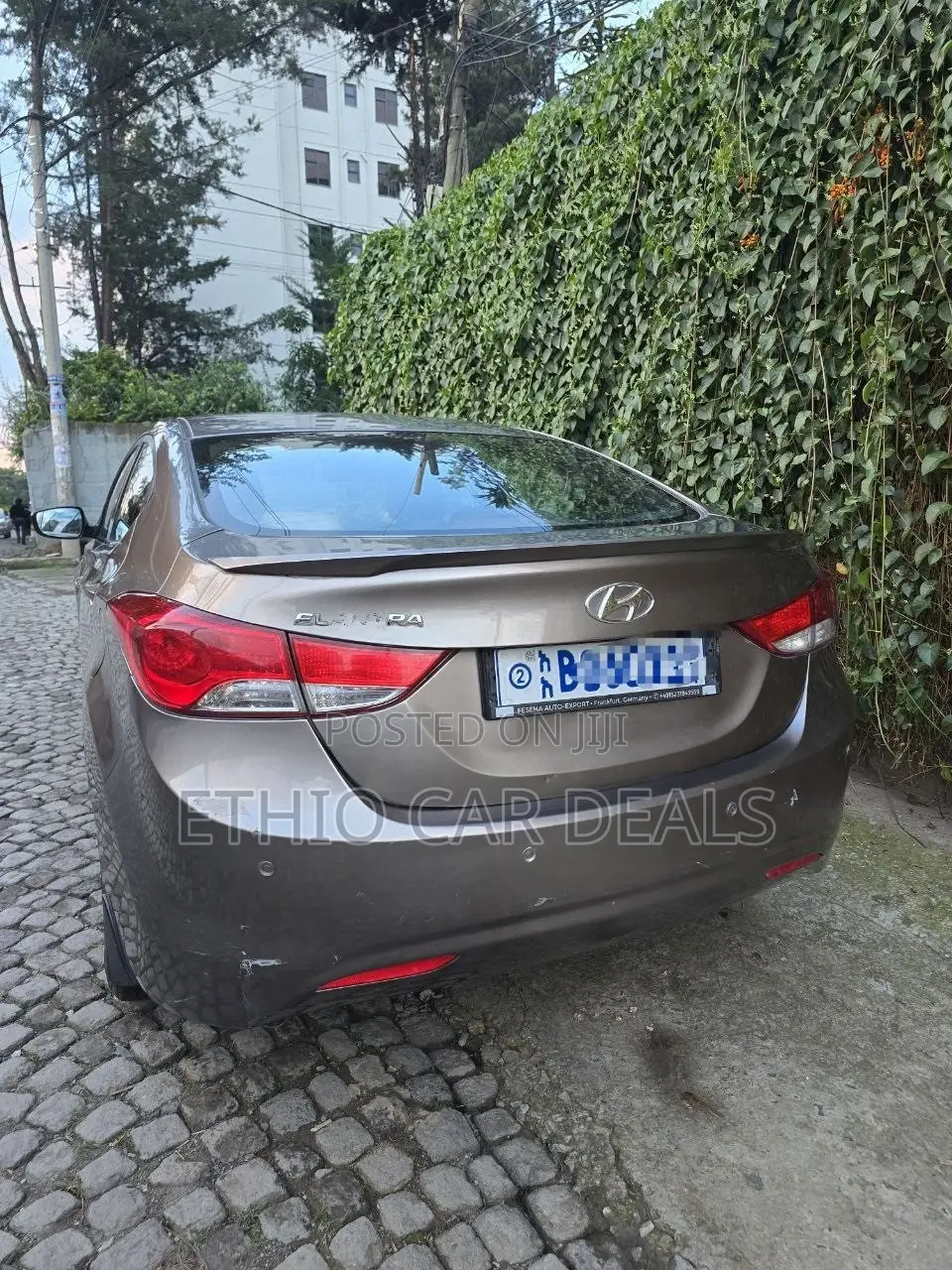 Hyundai Elantra 2011 Brown