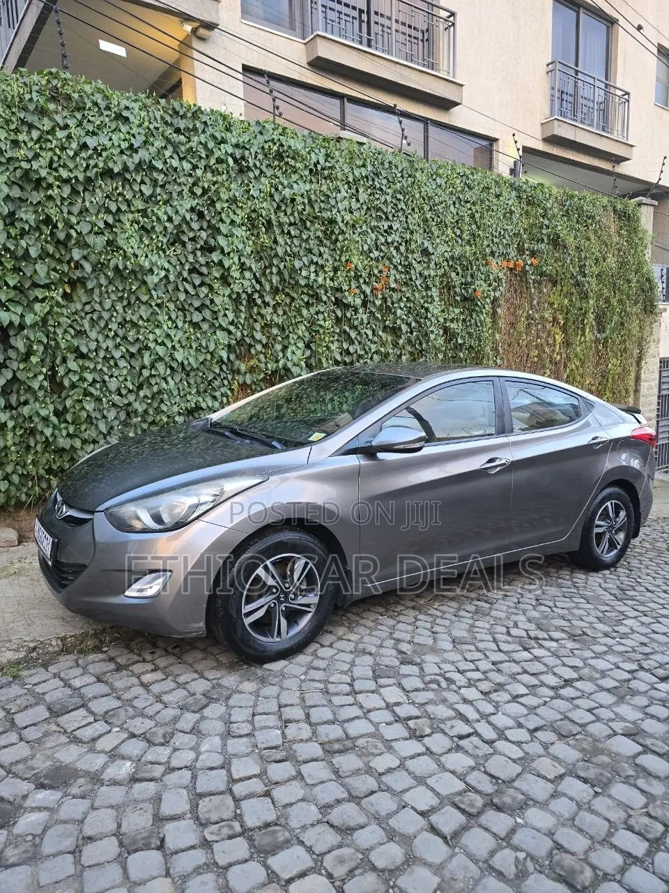 Hyundai Elantra 2011 Brown