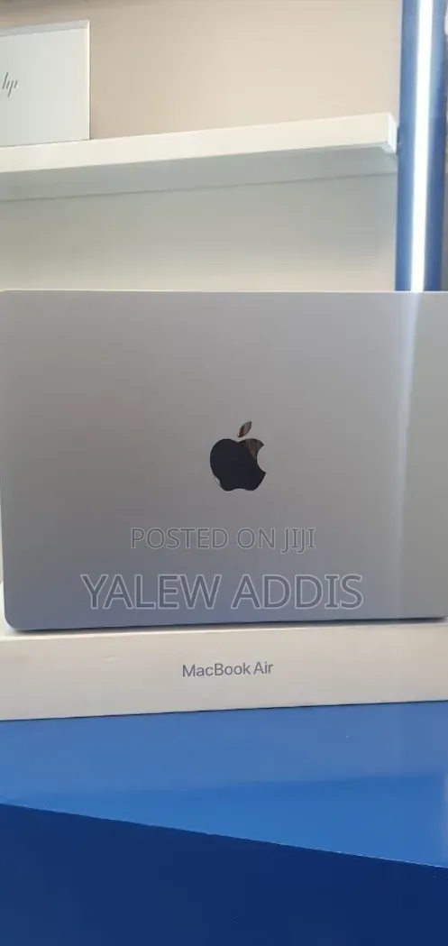 New Laptop Apple MacBook Air 2025 M4 16GB Apple M4 SSD 512GB