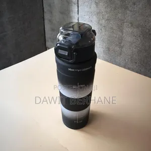 1-Liter "Hello" Motivational Water Bottle With a Time Marker.