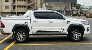 Toyota Hilux 2019 White
