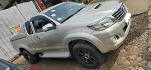 Toyota Hilux 2013 Silver