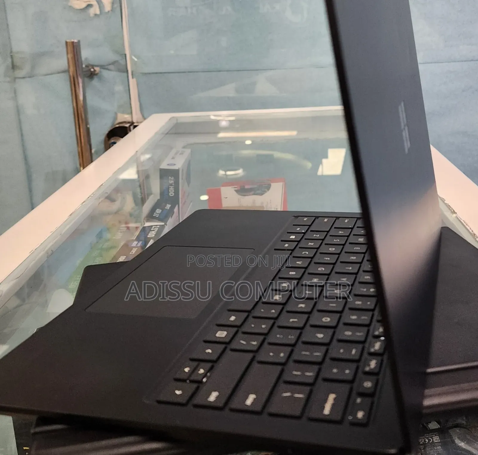 New Laptop 8GB Intel Core i5 SSD 256GB
