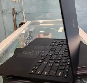 New Laptop 8GB Intel Core i5 SSD 256GB