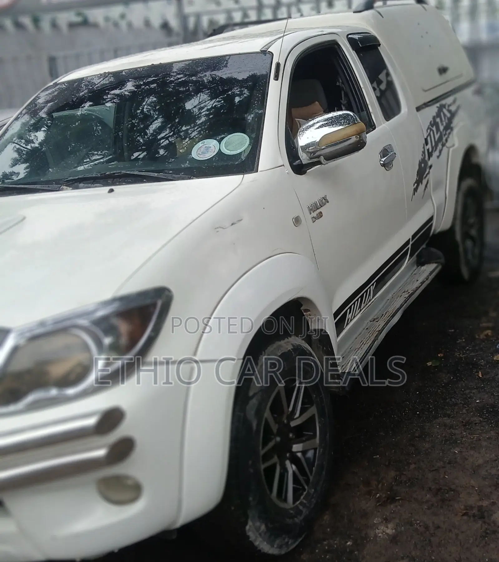 Toyota Hilux 2010 White