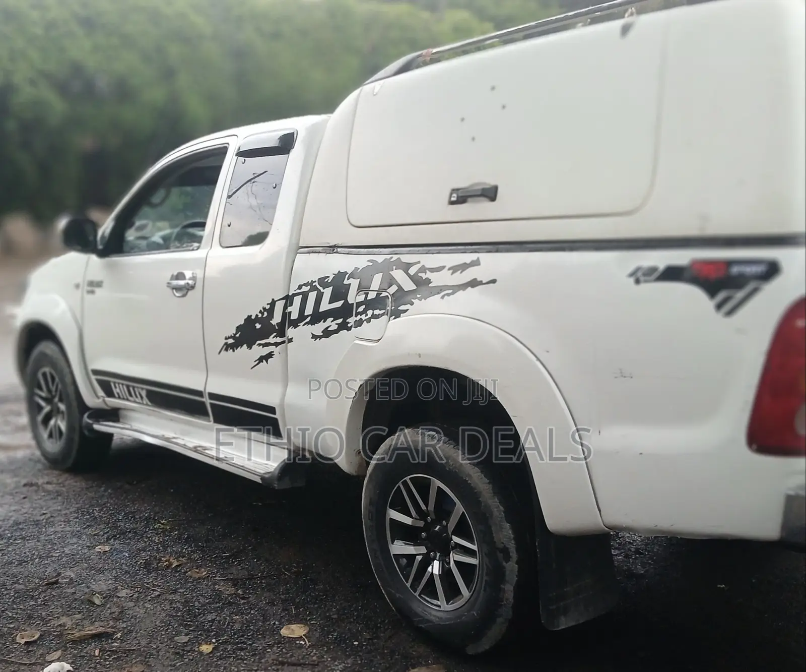 Toyota Hilux 2010 White