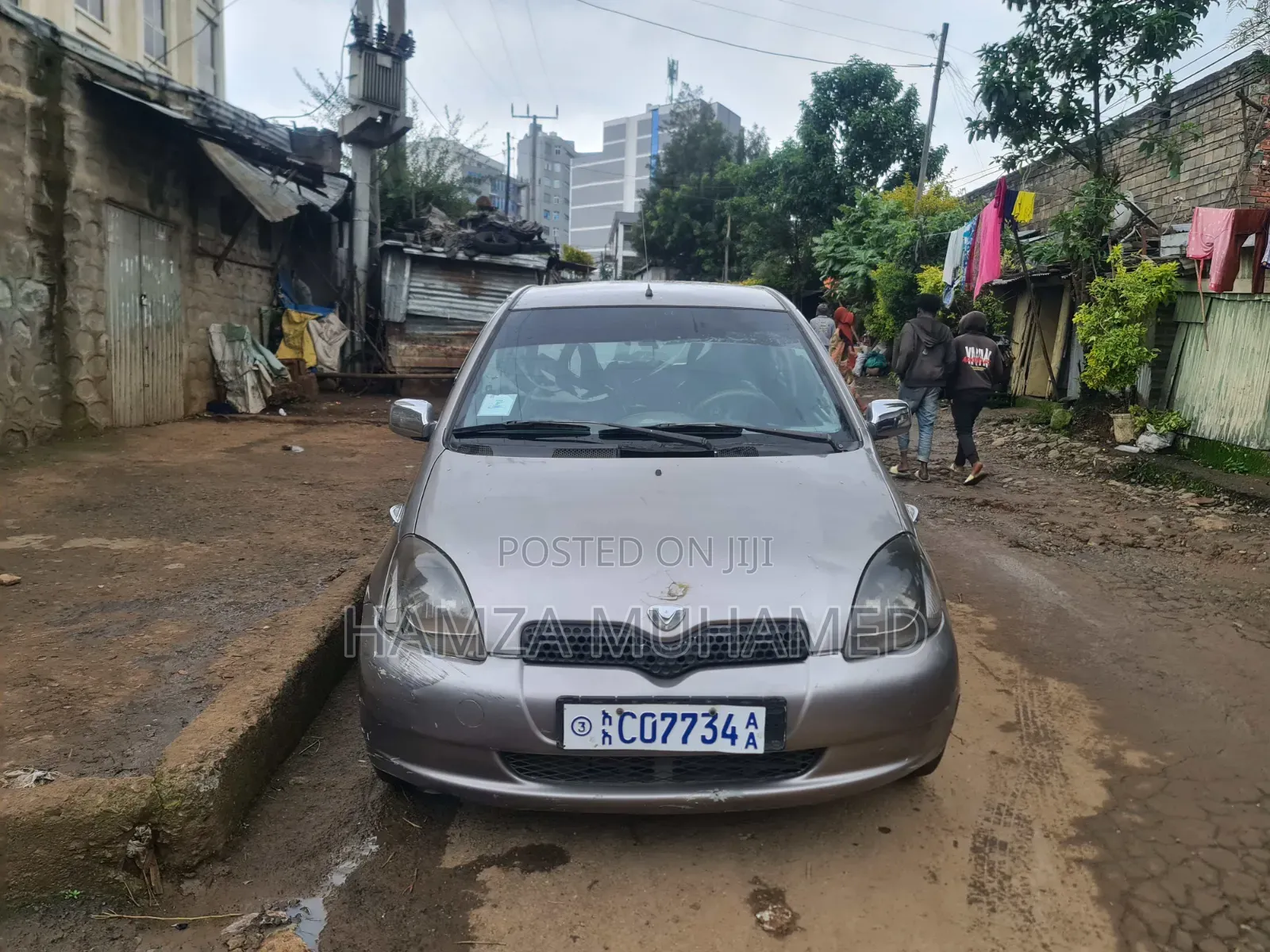 Toyota Vitz 2001 Gray