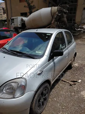 Toyota Vitz 2001 Silver