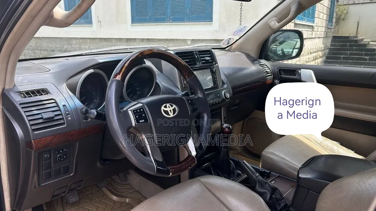 Toyota Land Cruiser Prado 2010 Black