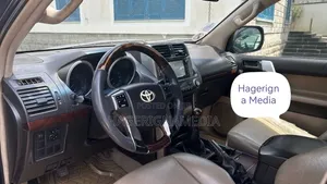 Toyota Land Cruiser Prado 2010 Black
