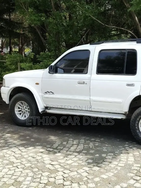 Ford Everest 2006 White