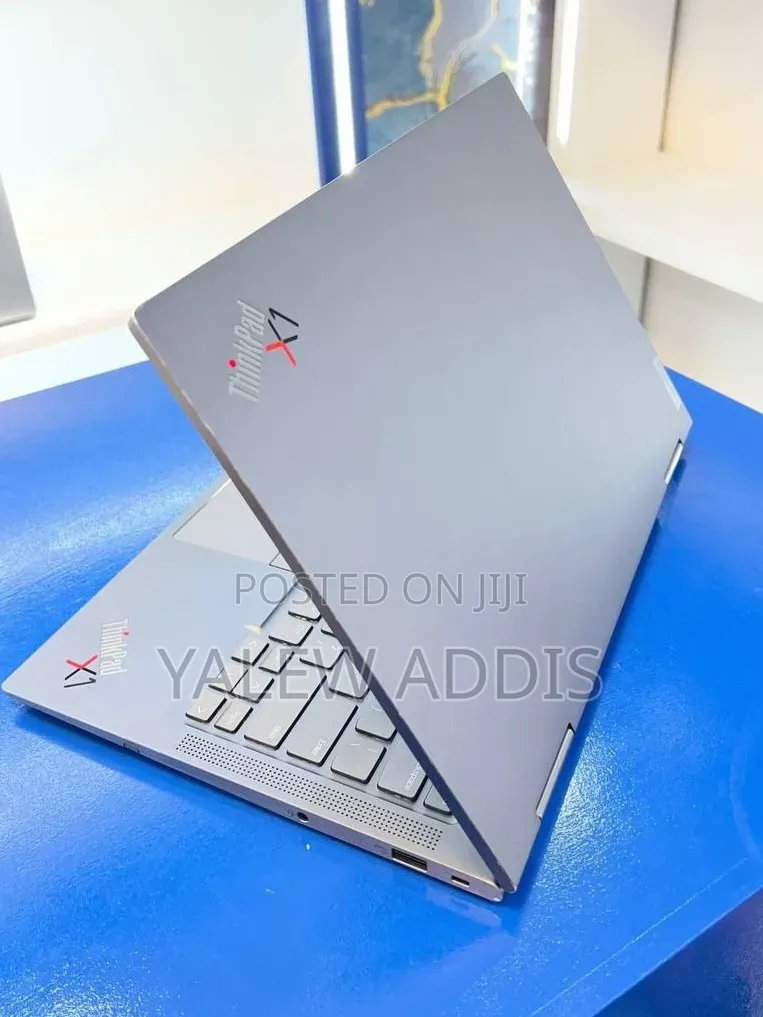 New Laptop Lenovo ThinkPad X1 Yoga 16GB Intel Core i7 SSD 512GB