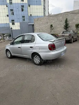 Toyota Platz 2005 Silver