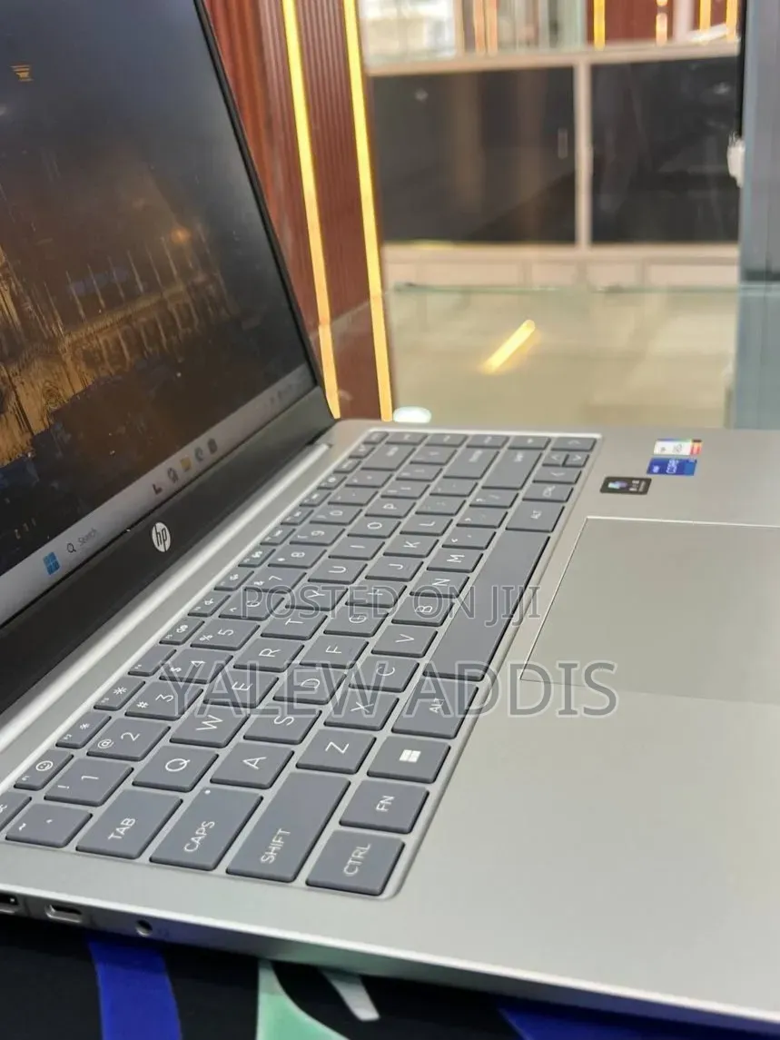 New Laptop HP Stream Notebook 16GB Intel Core i7 SSD 512GB