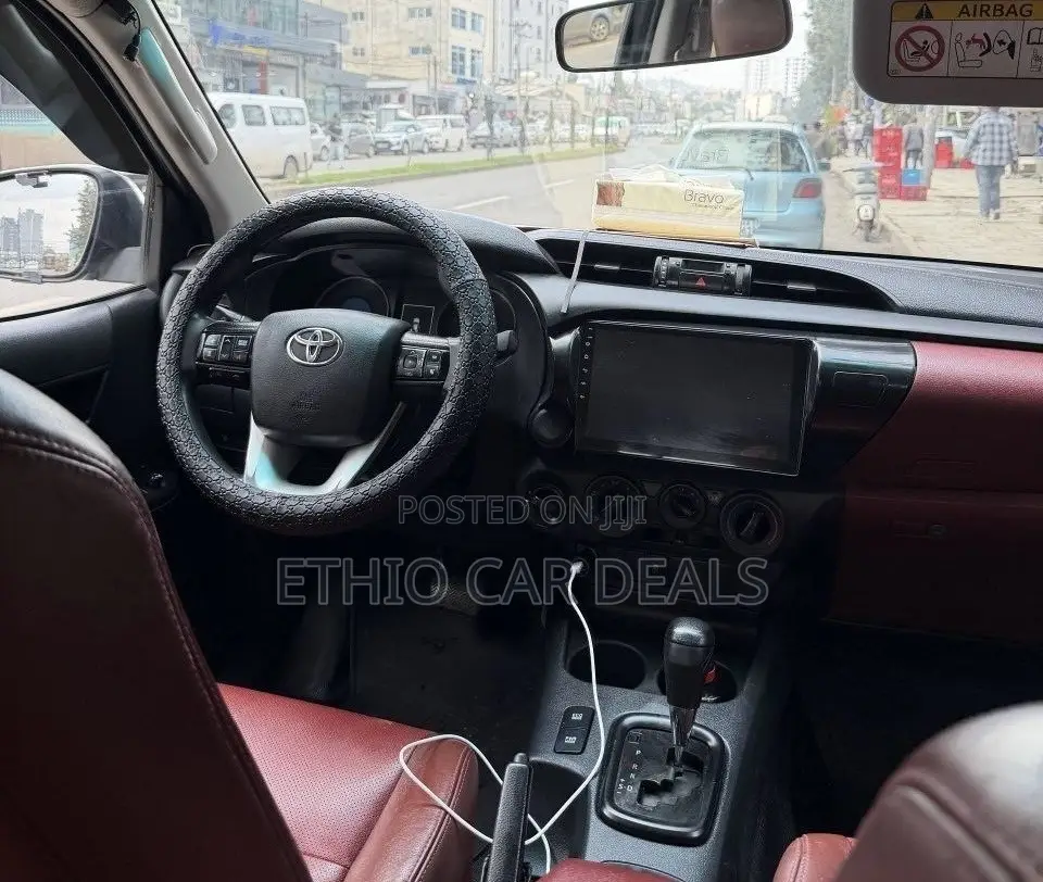 Toyota Hilux 2018 Black