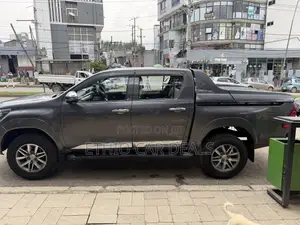 Toyota Hilux 2018 Black