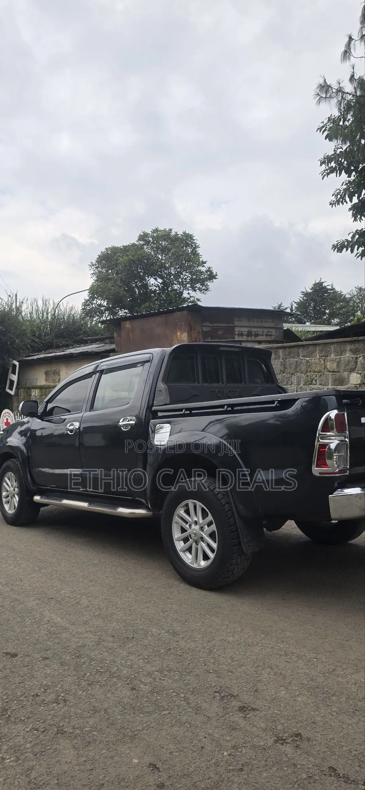 Toyota Hilux 2012 Black