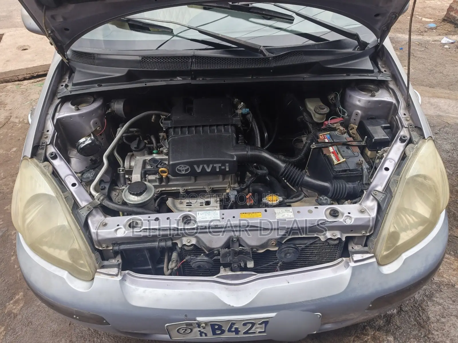Toyota Vitz 2004 Silver