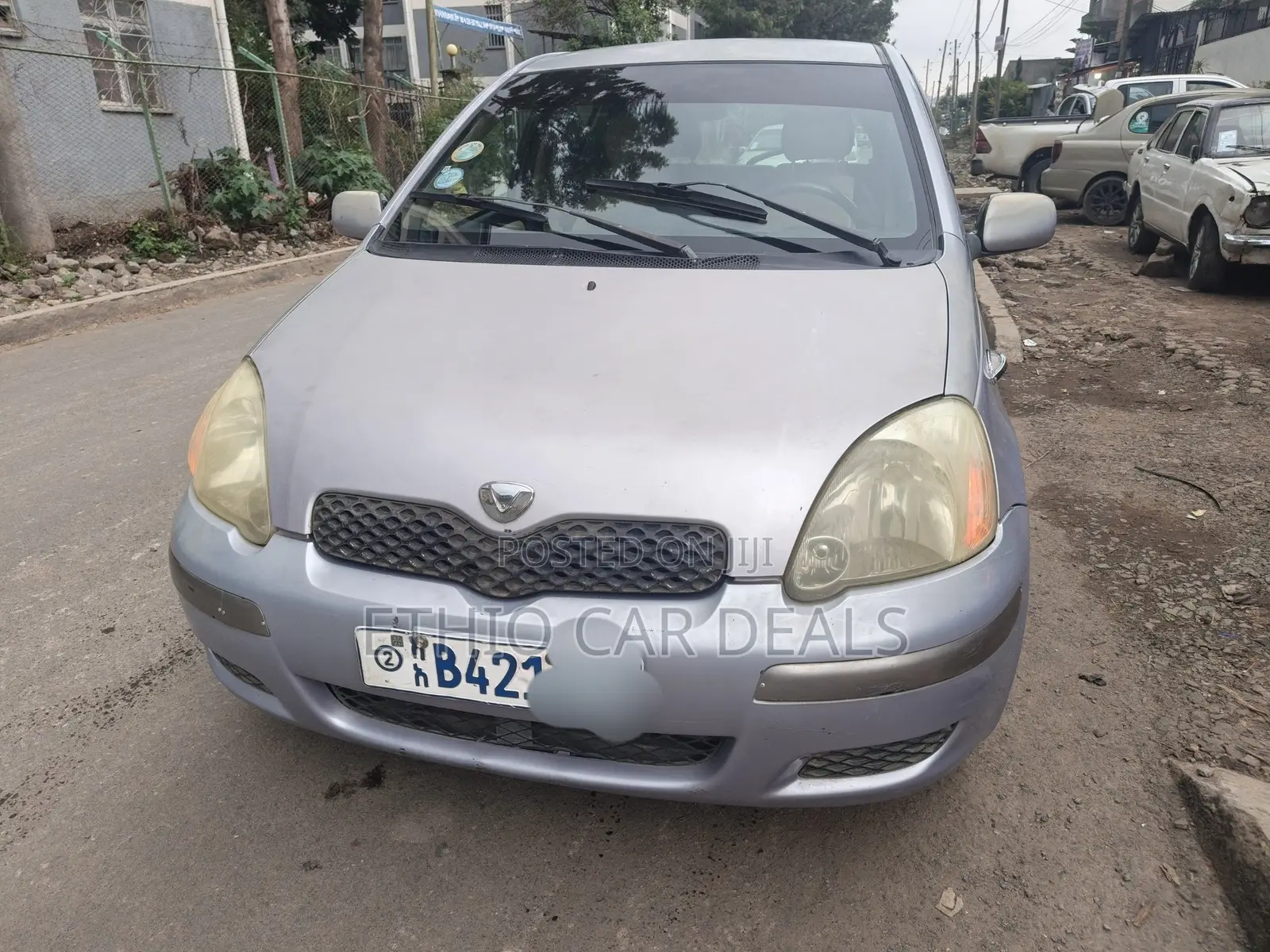 Toyota Vitz 2004 Silver