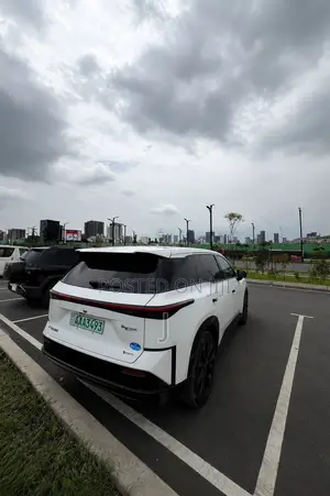 Toyota bZ3 2025 White