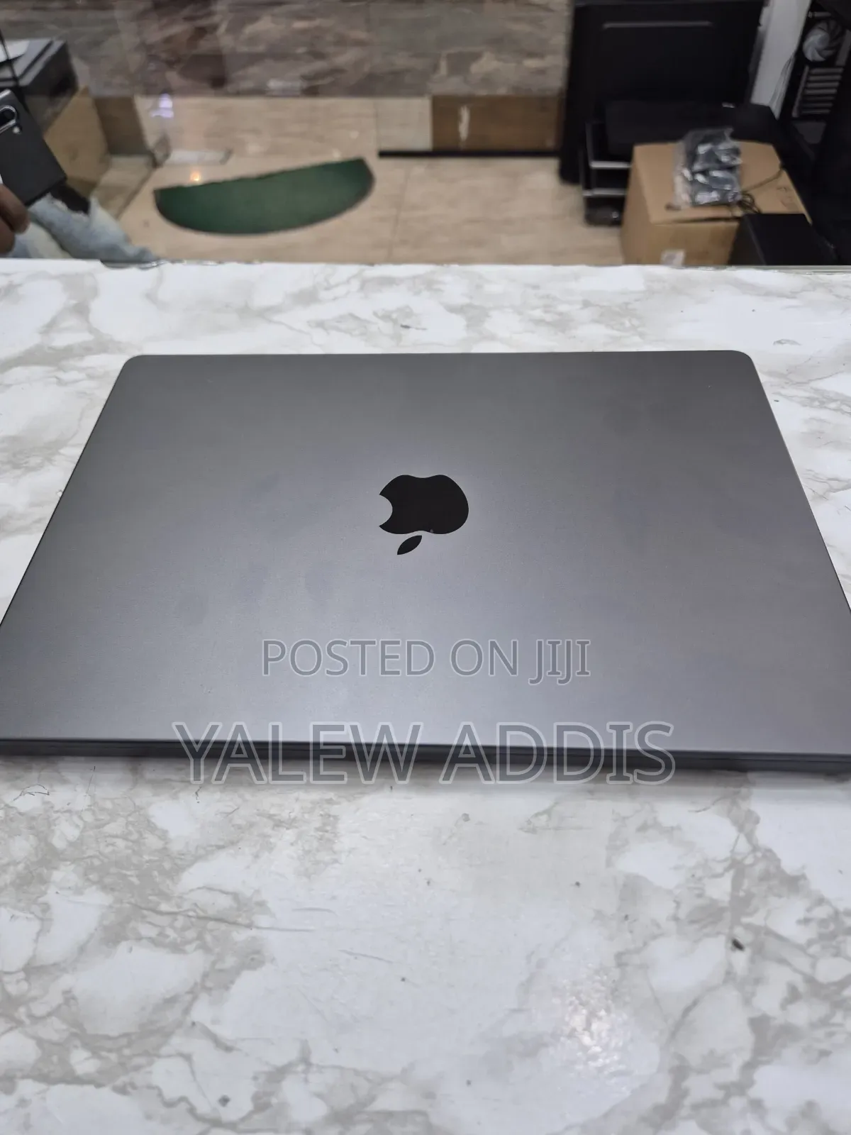 New Laptop Apple MacBook Pro 2025 M5 16GB Apple M5 SSD 1T