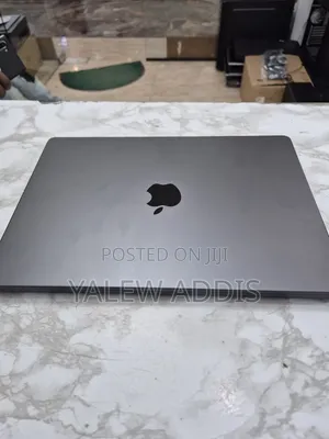 New Laptop Apple MacBook Pro 2025 M5 16GB Apple M5 SSD 1T