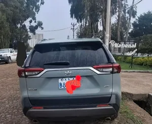 Toyota RAV4 2021 Green