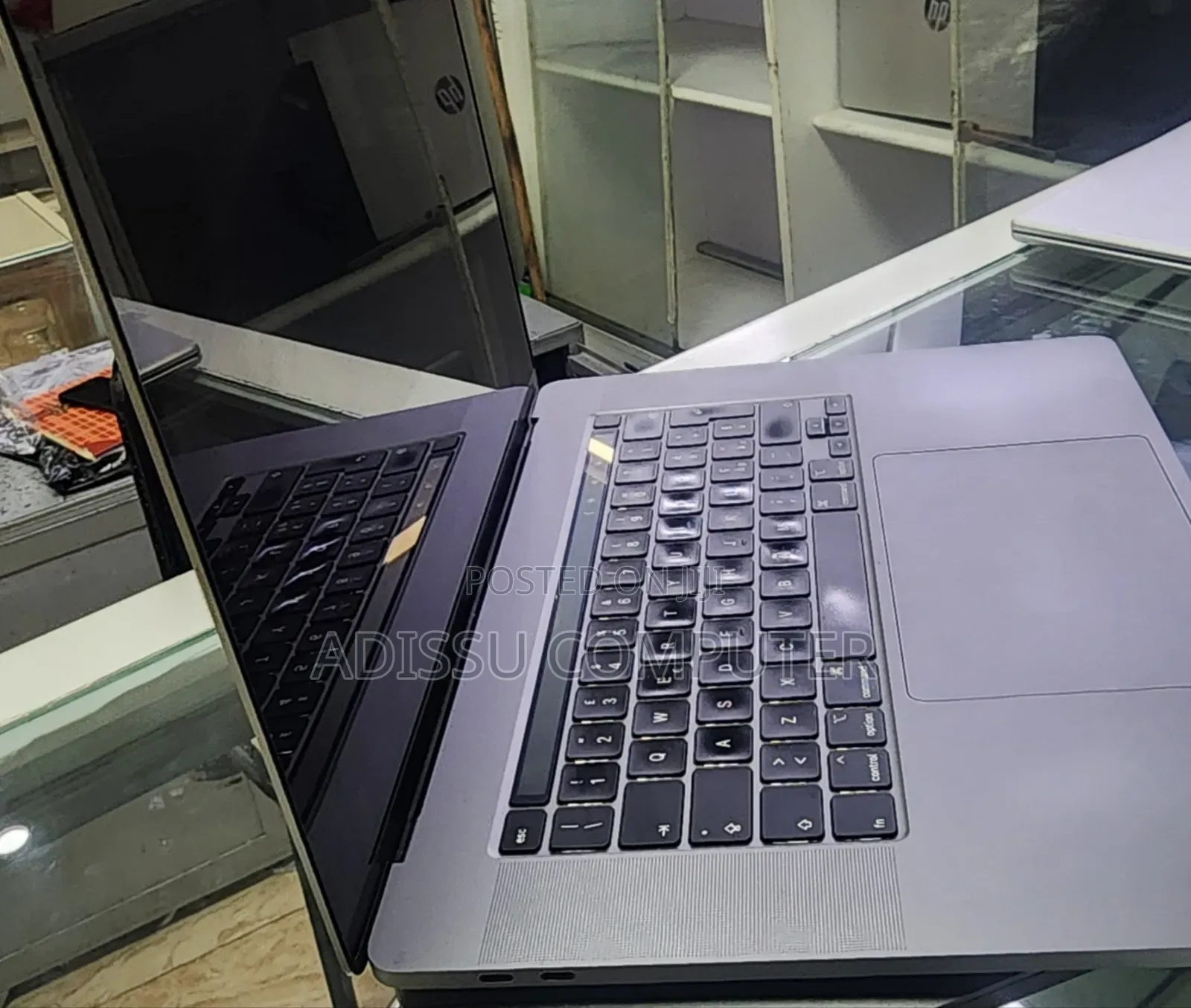 New Laptop Apple MacBook Pro 2019 16GB Intel Core i7 SSD 512GB