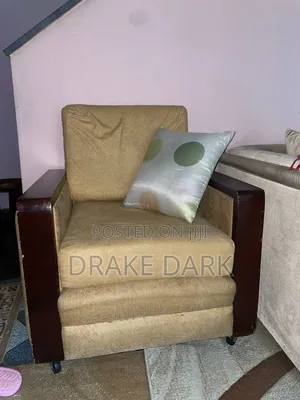 Wanza Sofa