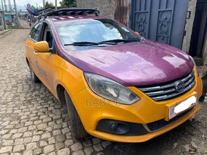 JAC J4 2019 Yellow