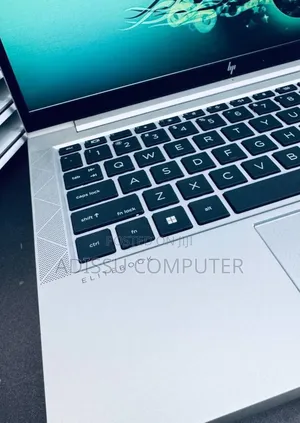 New Laptop HP EliteBook 830 G8 16GB Intel Core i5 SSD 512GB