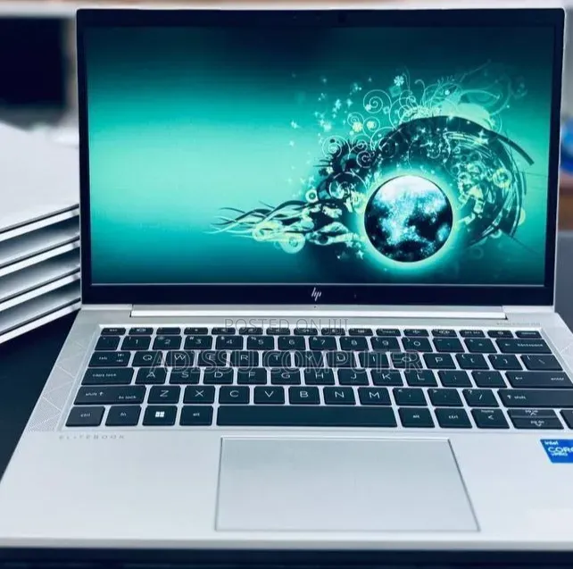 New Laptop HP EliteBook 830 G8 16GB Intel Core i5 SSD 512GB