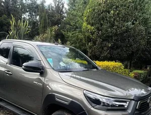 Toyota Hilux 2021