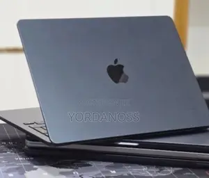 New Laptop Apple MacBook Air 2025 M4 16GB Apple M4 SSD 256GB