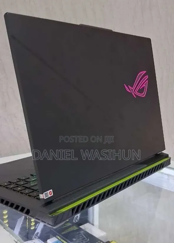 New Laptop Asus ROG Strix G15 16GB Intel Core i9 SSD 1T