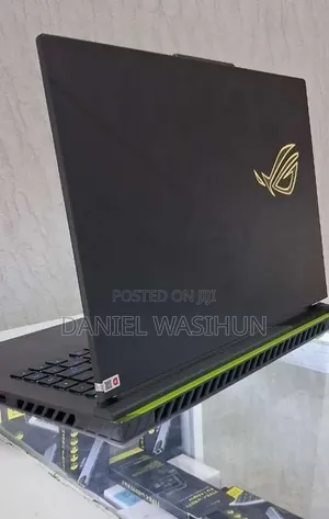New Laptop Asus ROG Strix G15 16GB Intel Core i9 SSD 1T