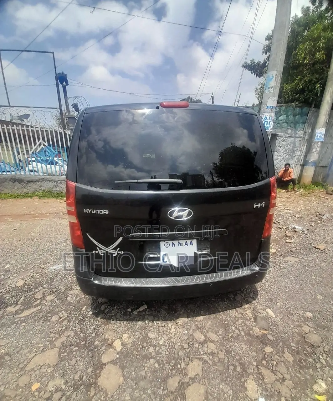 Hyundai H1 2012 Black