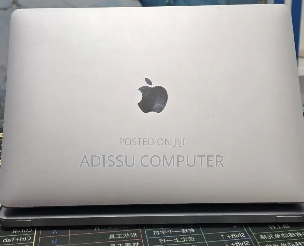 New Laptop Apple MacBook Air 2020 M1 8GB Apple M1 SSD 256GB