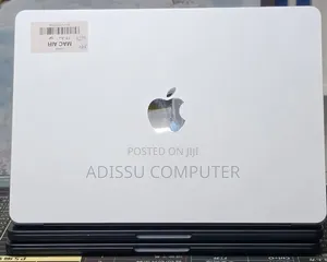 New Laptop Apple MacBook Air 2025 M4 16GB Apple M4 SSD 256GB