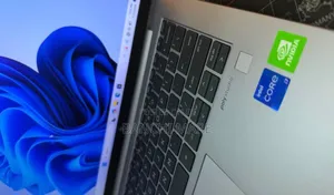 New Laptop HP ZBook 14 16GB Intel Core i7 SSD 512GB