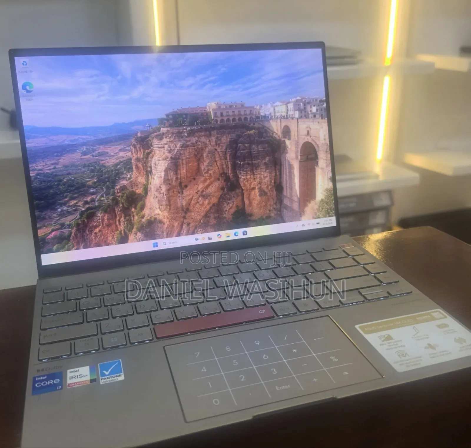New Laptop Asus ZenBook Flip 14 UX461UA 16GB Intel Core i7 SSD 512GB