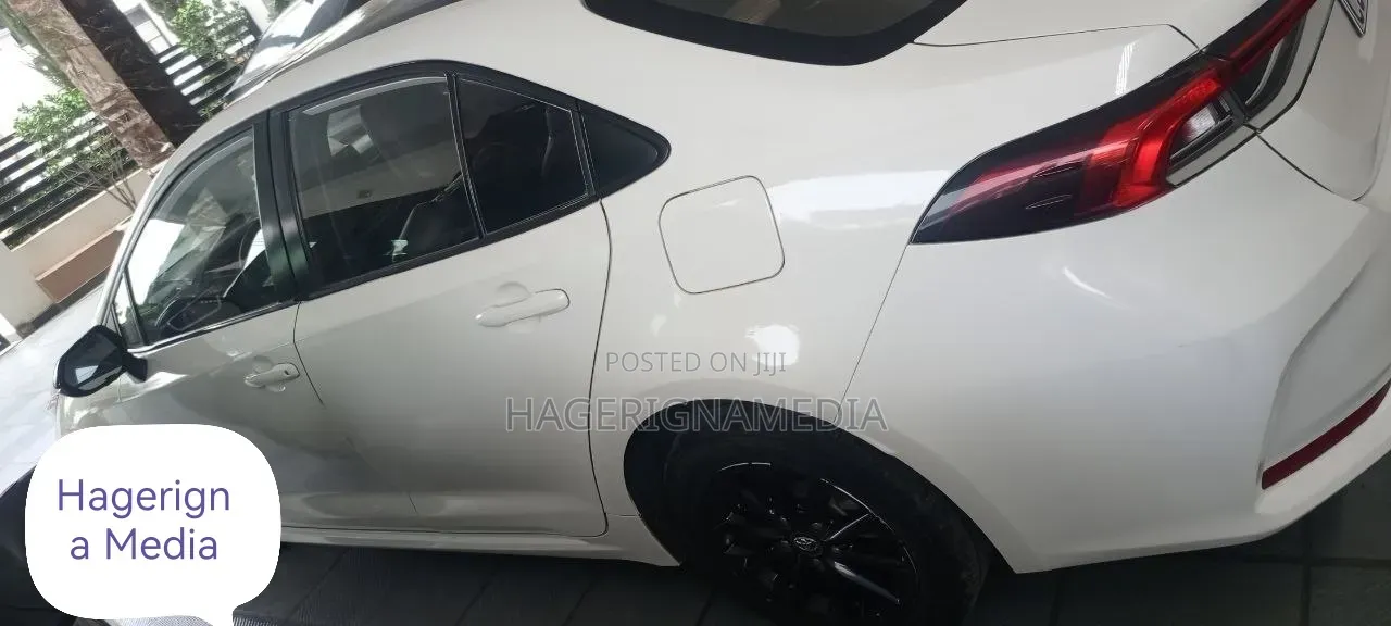 Toyota Corolla 2022 White