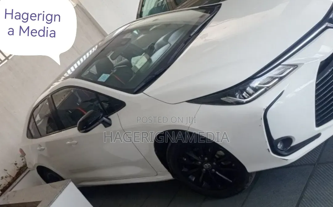 Toyota Corolla 2022 White