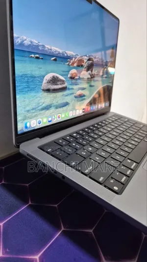 New Laptop Apple MacBook Pro 2021 M1 32GB Apple M1 SSD 512GB