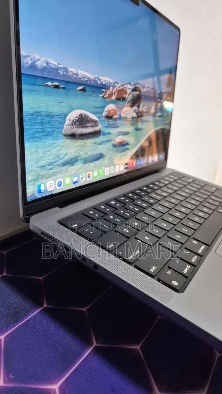 New Laptop Apple MacBook Pro 2021 M1 32GB Apple M1 SSD 512GB