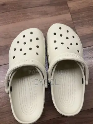 Crocs Cream