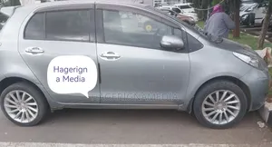 Toyota Yaris 2010 Silver