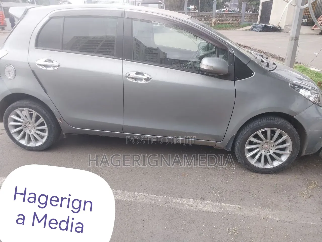 Toyota Yaris 2010 Silver